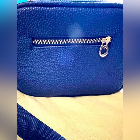 Brand new Designed inspired crossbody bag - Picture 3 of 4
